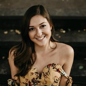 Meet your Posher, Danielle